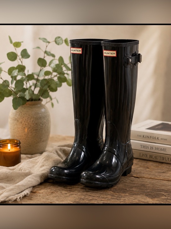 Hunter Shoes - Hunter tall black rainboots size 7